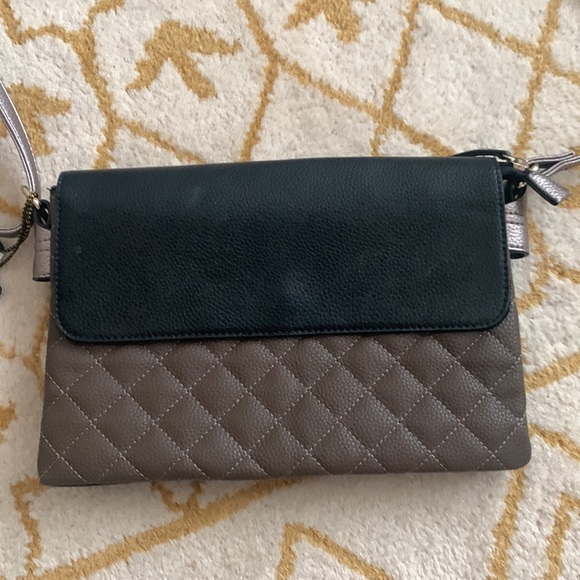 Crossbody bag / adjustable shoulder strap - Picture 2 of 5